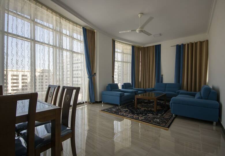 Aparthotel Home Station Hotel