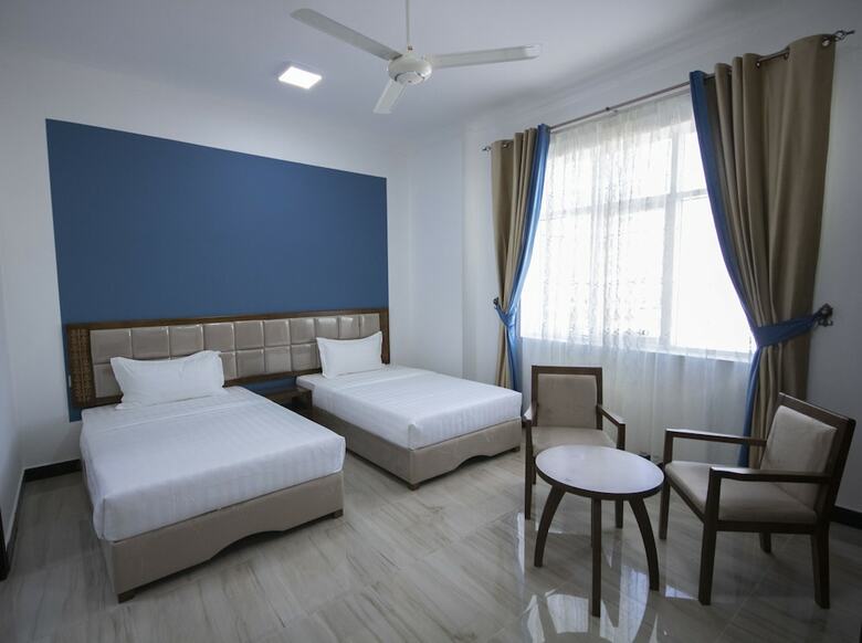 Aparthotel Home Station Hotel