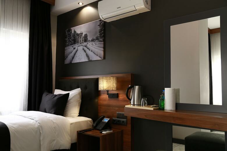 Hotel Azra Suite Otel