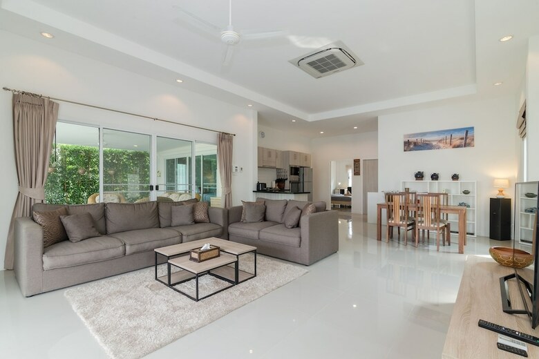 Private Pool Villa With 3 Bedrooms L67