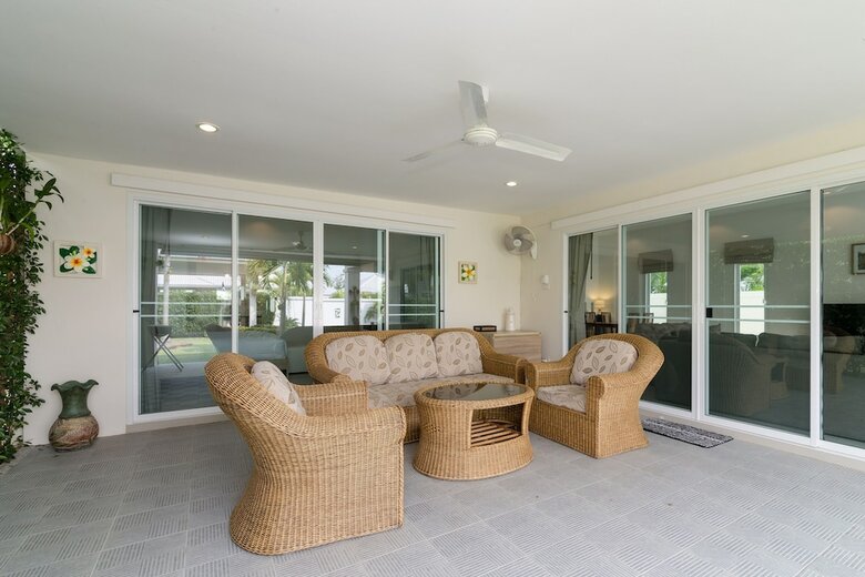 Private Pool Villa With 3 Bedrooms L67