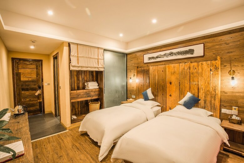 Floral Hotel Qiannan Mulanfang