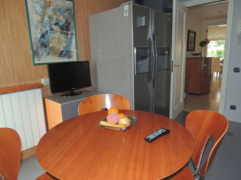 Deluxe Apartment By The Beach