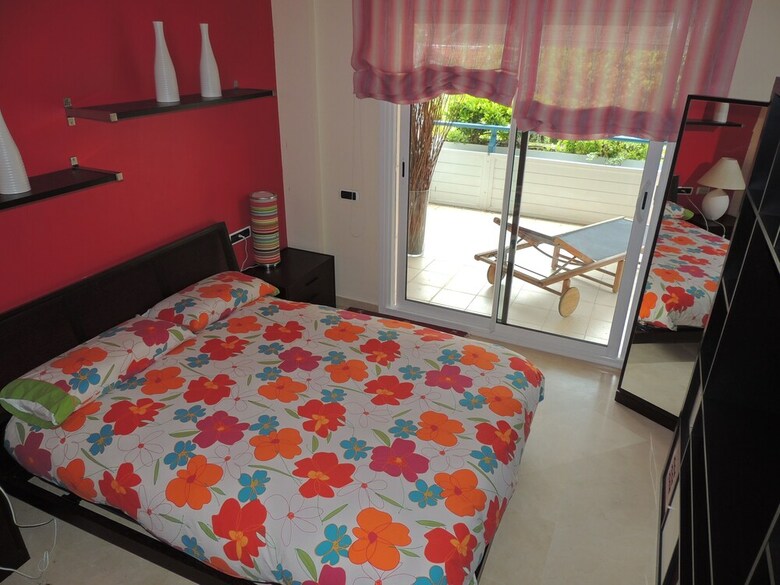 Deluxe Apartment By The Beach