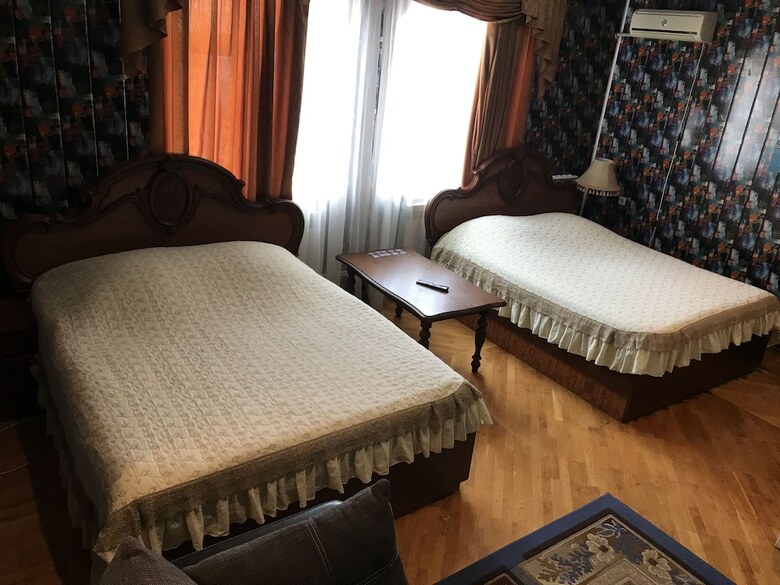 Hotel Family House