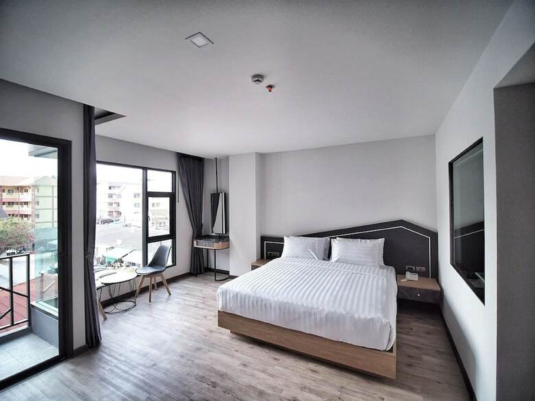 Hotel Sleep With Me Pattaya