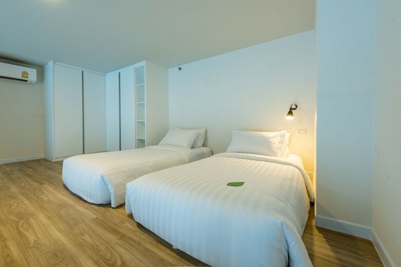 Q-box Hotel Bangkok Blossom