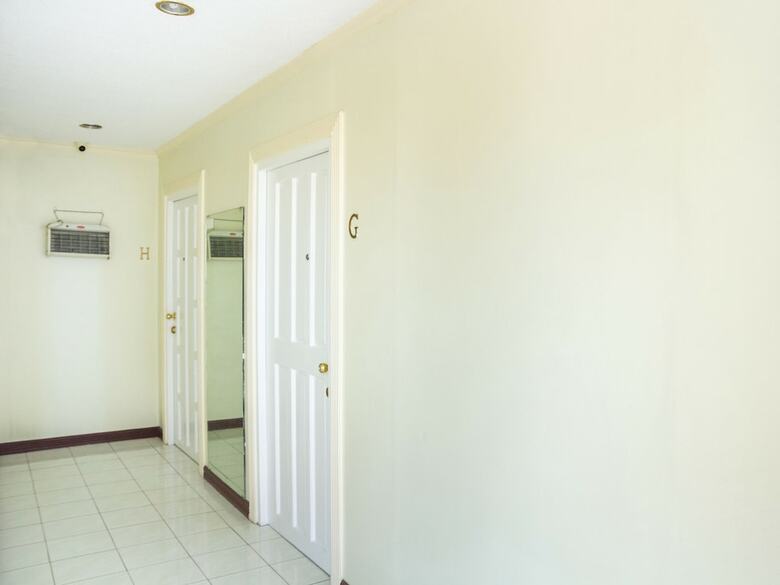Hotel Oyo 137 Residencia Rsy Condotel