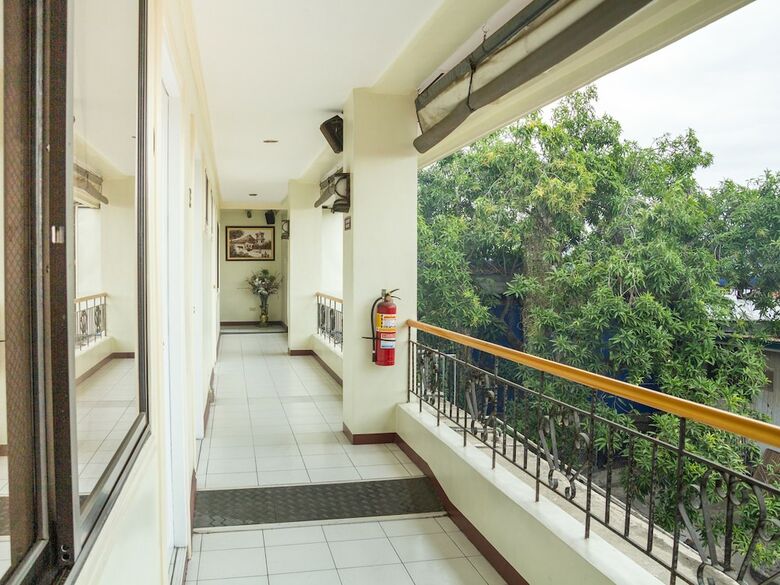 Hotel Oyo 137 Residencia Rsy Condotel