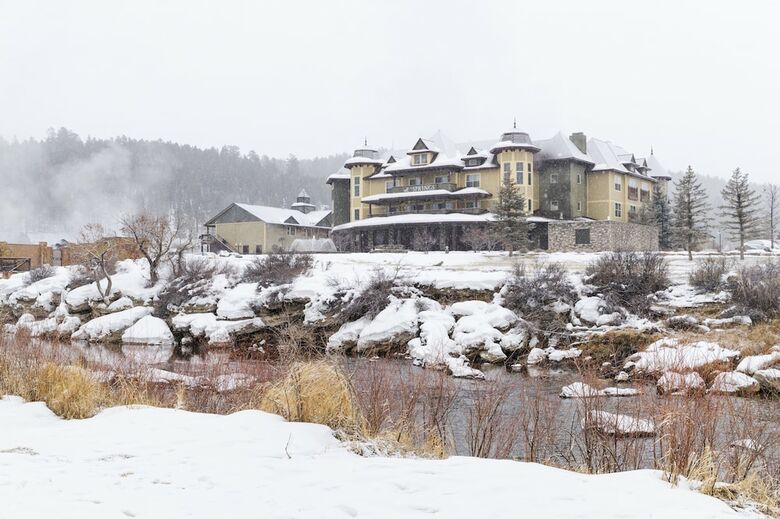 Hotel The Springs Resort & Spa