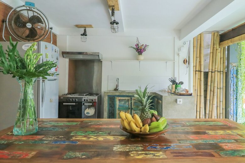 Hostal Base Guesthouse And Hostel