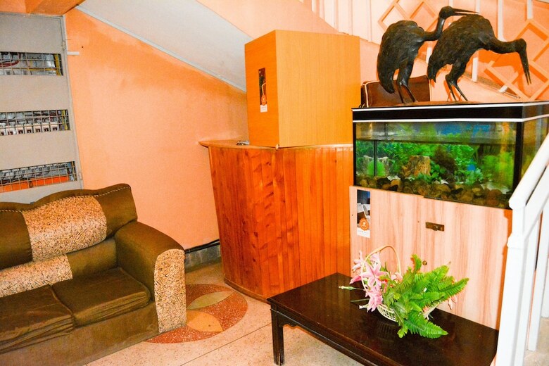Hotel Pine Breeze Getaway Lukenya
