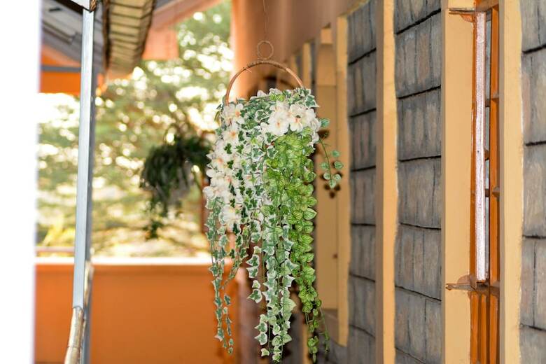 Hotel Pine Breeze Getaway Lukenya