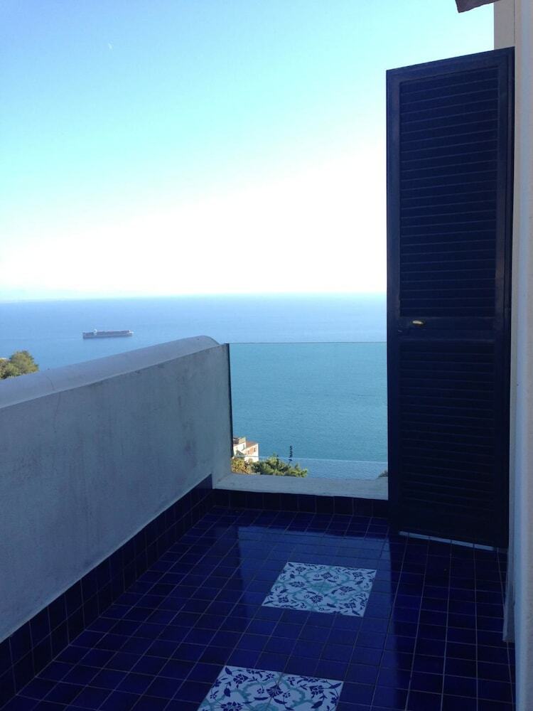 Hotel Casa Flora