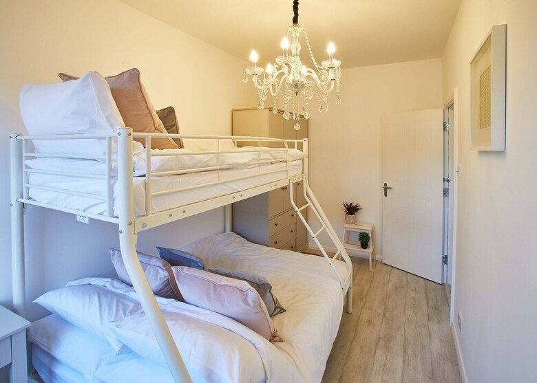 Pearl Apartment