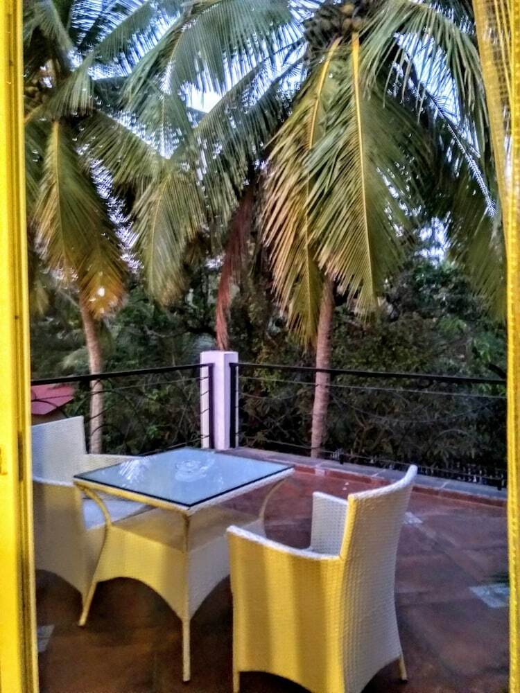Hotel Karon Premium