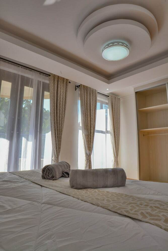 Hotel Edmor Residences - Riverside
