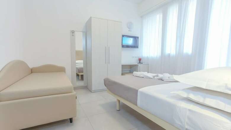 Hotel Tourist Meuble