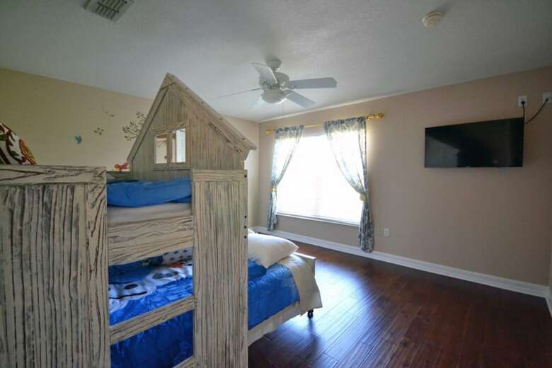 Formosa Gardens 220794