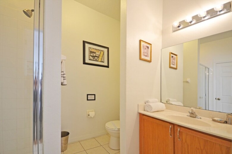 Hampton Lakes 215449