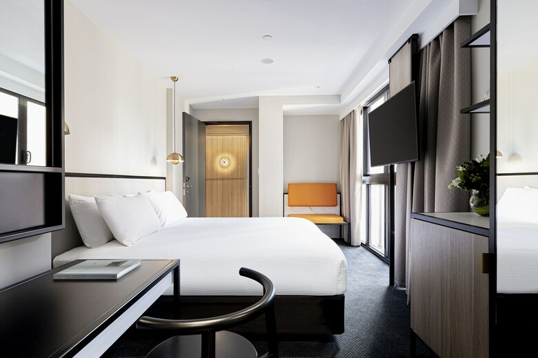 Brady Hotels Jones Lane