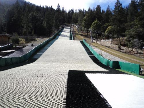 Hotel Bosques De Monterreal