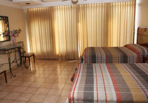Hotel Plaza Tarasca