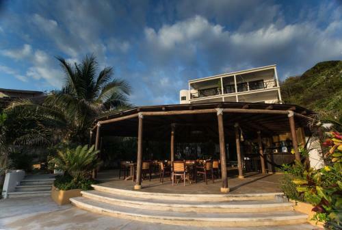 Manta Raya Hotel
