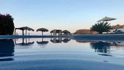 Manta Raya Hotel