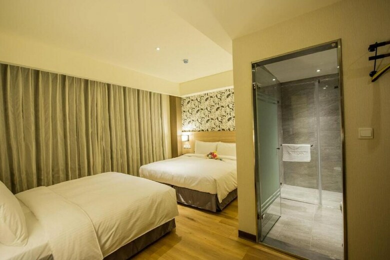 Lucky Apple Hotel