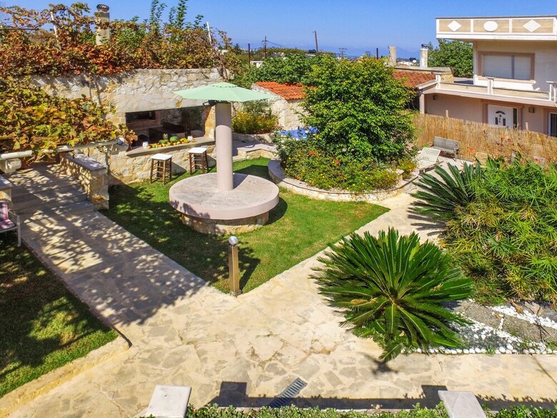 Niko's Art Villa