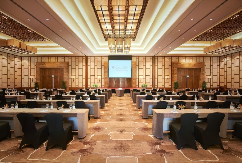 Hotel Pullman Danang Beach Resort
