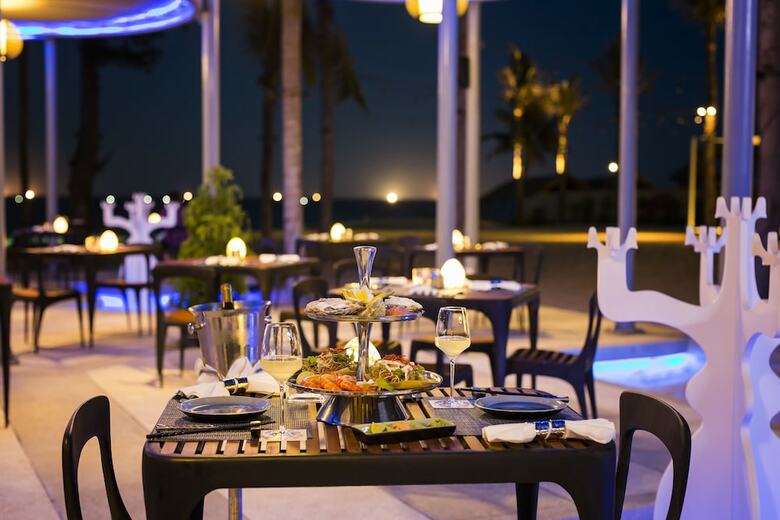 Hotel Pullman Danang Beach Resort