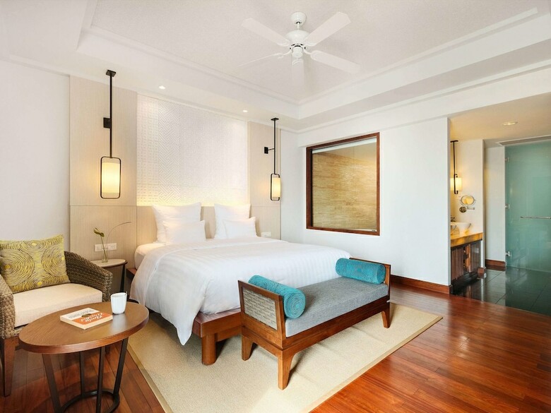 Hotel Pullman Danang Beach Resort