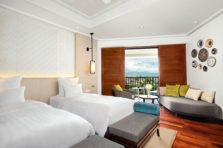 Hotel Pullman Danang Beach Resort