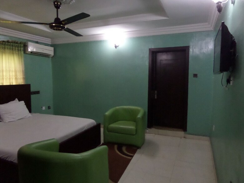 Scrolab Executive Hotel