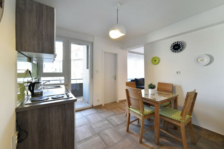 Vla Vla Apartments