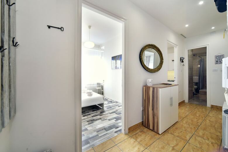 Sunny Apartment