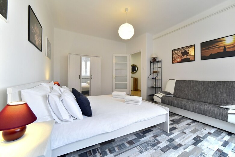 Sunny Apartment