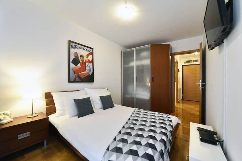 Botanic Apartment