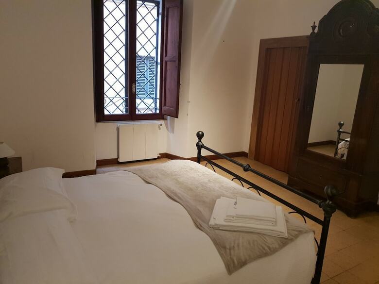 Big Apartment In Campo de Fiori