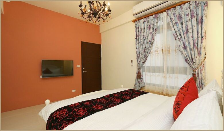Hotel When Happiness Knock Your Door