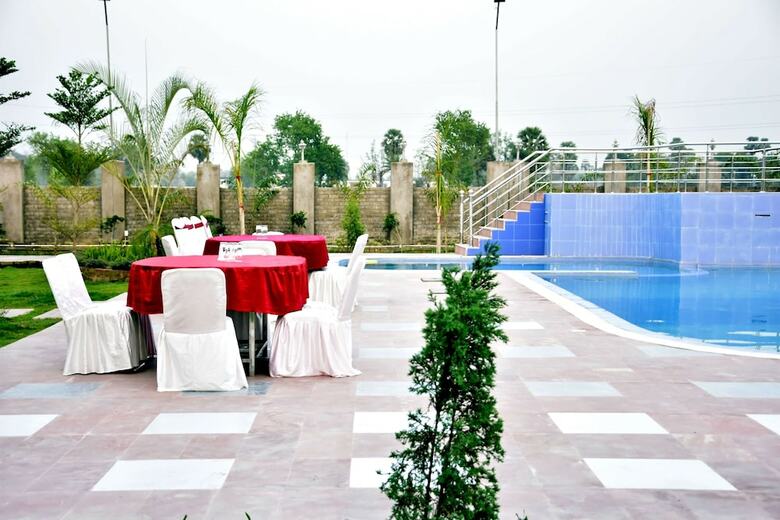 Hotel Clarks Inn Gaya