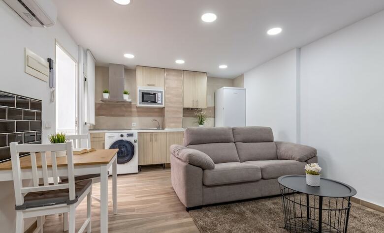 Apartamentos Living4malaga Pedregalejo Beach