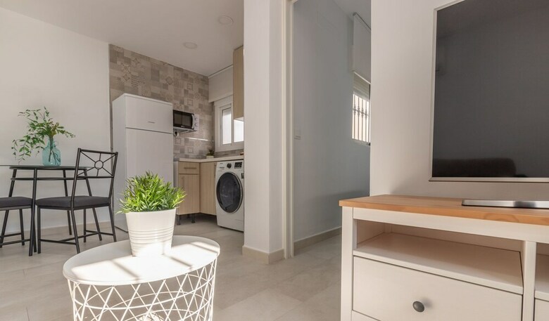 Apartamentos Living4malaga Pedregalejo Beach