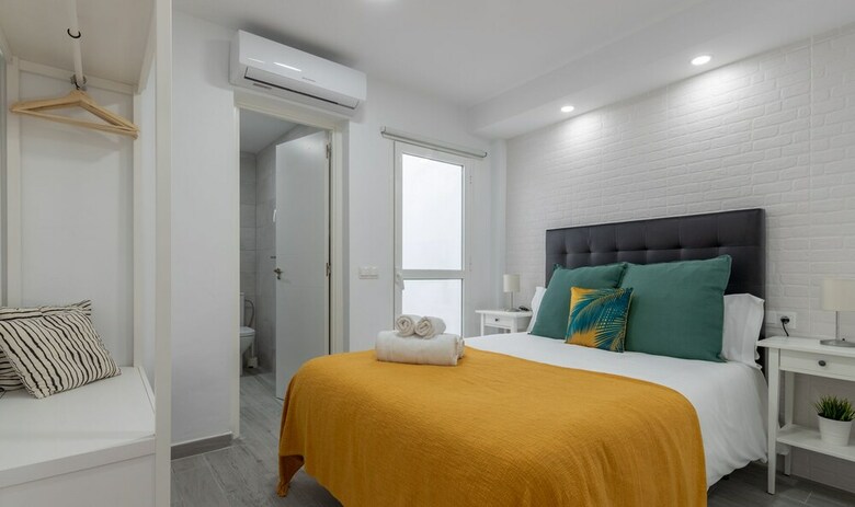 Apartamentos Living4malaga Pedregalejo Beach