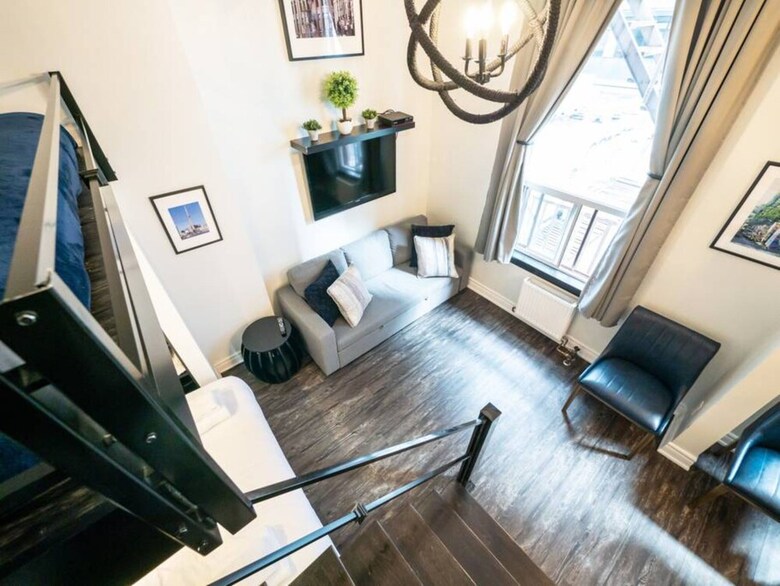 Modern 5 Bedroom Boutique Loft