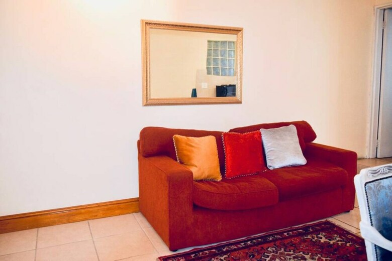 Relaxing 1 Bedroom House In Cape Town