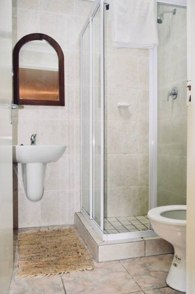 Relaxing 1 Bedroom House In Cape Town