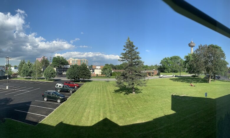 Motel Falls Lodge And Suites